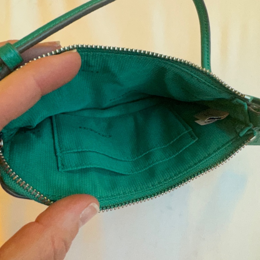 Coach Kelly green wristlet - Picture 3 of 5